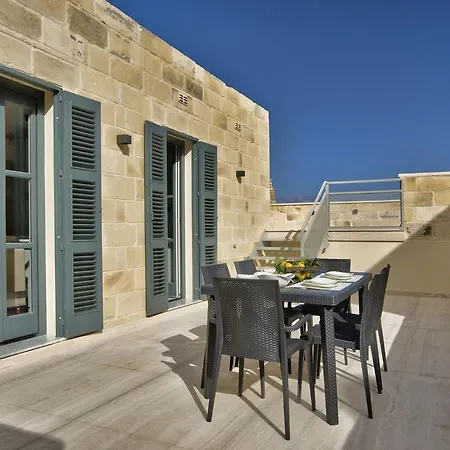 10 Strait Street Apartments فاليتا المظهر الخارجي الصورة