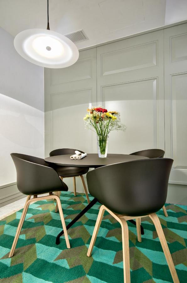 10 Strait Street * La Valeta